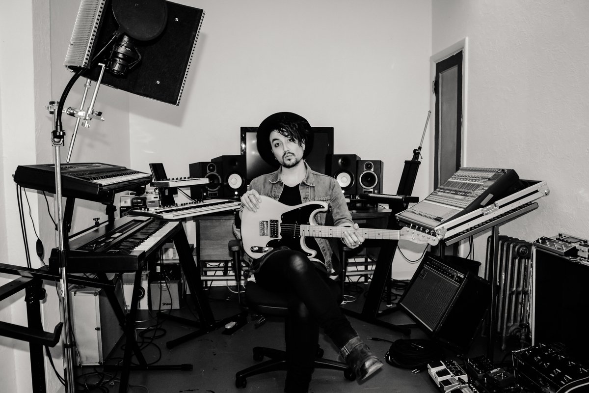 My new Chinatown apartment studio, what do you think?