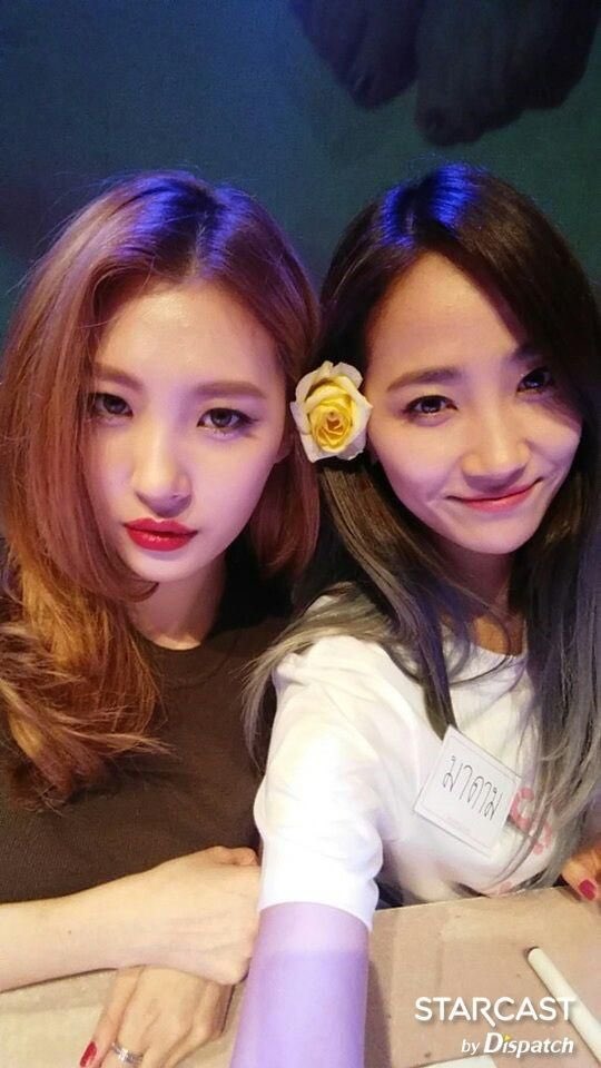 wondergirlspics's tweet photo. Thank you for being so Wonderful 💜 #WG11th https://t.co/VJ8TbEg56y