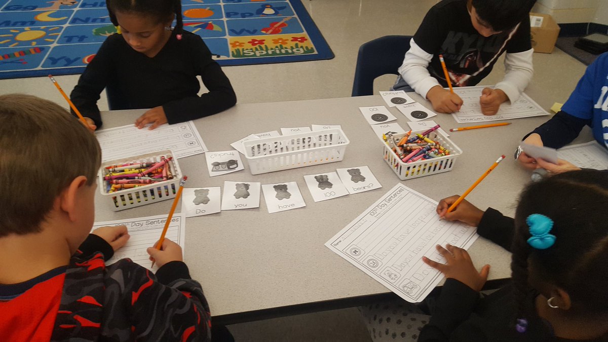 ulmerkinder's tweet photo. More 100th Day fun. They are such hard workers!❤ https://t.co/nUbVsbyTm2