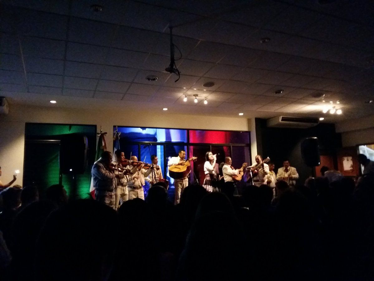 LABproducciones's tweet photo. Disfrutamos de una gran noche junto a @Larumorosamusic en la @embamexesa #LAB #Producción #Iluminacion https://t.co/ekjTPjYiIb
