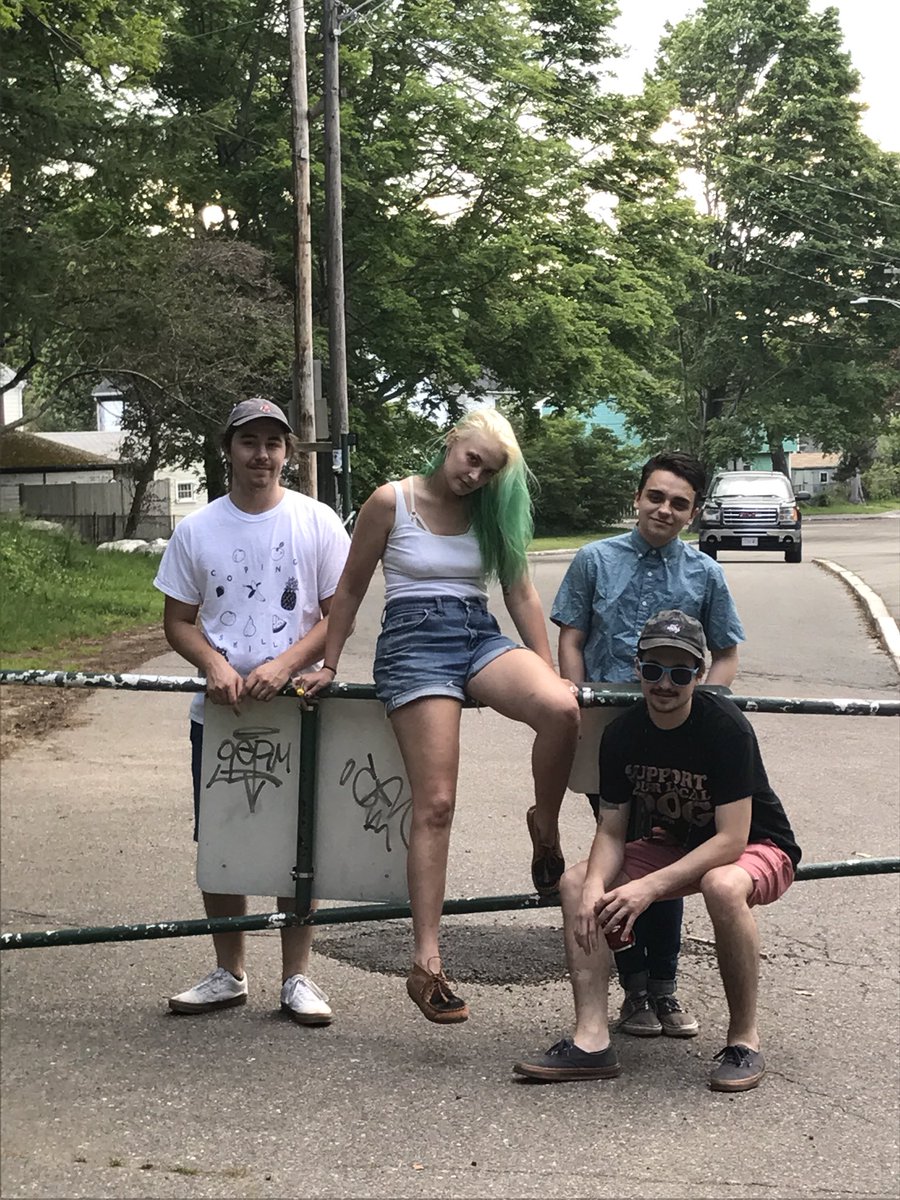 sour_susie's tweet photo. @ZakkNix @no_thanks_____ @young_bridge #vapelife #polarcaps #glendaddy #hbd ๐ https://t.co/0IiXj9vFXW