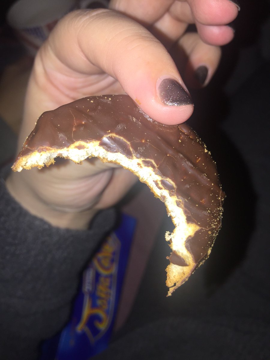 Taulbut's tweet photo. @McVities bite into my first Jaffa and there’s no orange jelly!!!!! #jaffacakefail!!? #wheresmyjaffa? #Jaffacakes https://t.co/TsjleUIEB1