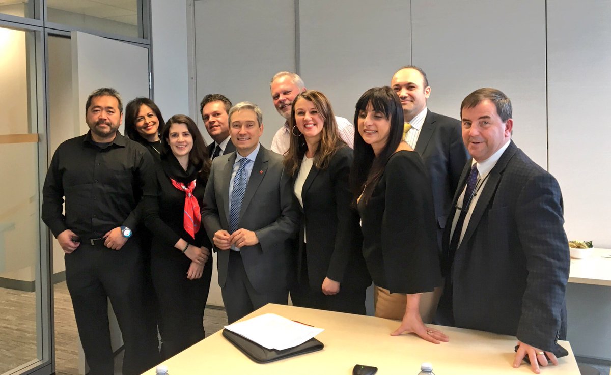 FP_Champagne's tweet image. Happy be in #Toronto consulting Canadians on the possibilities of #FreeTrade with #Mercosur countries: #Brazil #Argentina #Paraguay #Uruguay. 🇨🇦🇧🇷🇦🇷🇵🇾🇺🇾 With a market of 260 million potential buyers, the options for Canadian business would be vast!