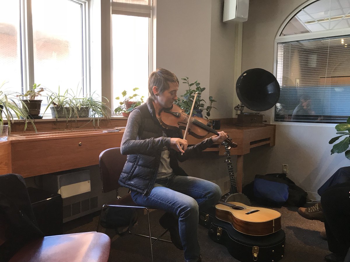 AschCollection's tweet image. Amazing afternoon with Rachel Eddy! If you want to see more of Rachel, as well as our other Women of Folkways artists be sure join us tomorrow's concert.
Details: winterroots.ca/women-folkways…
#yegevent #music #yeg