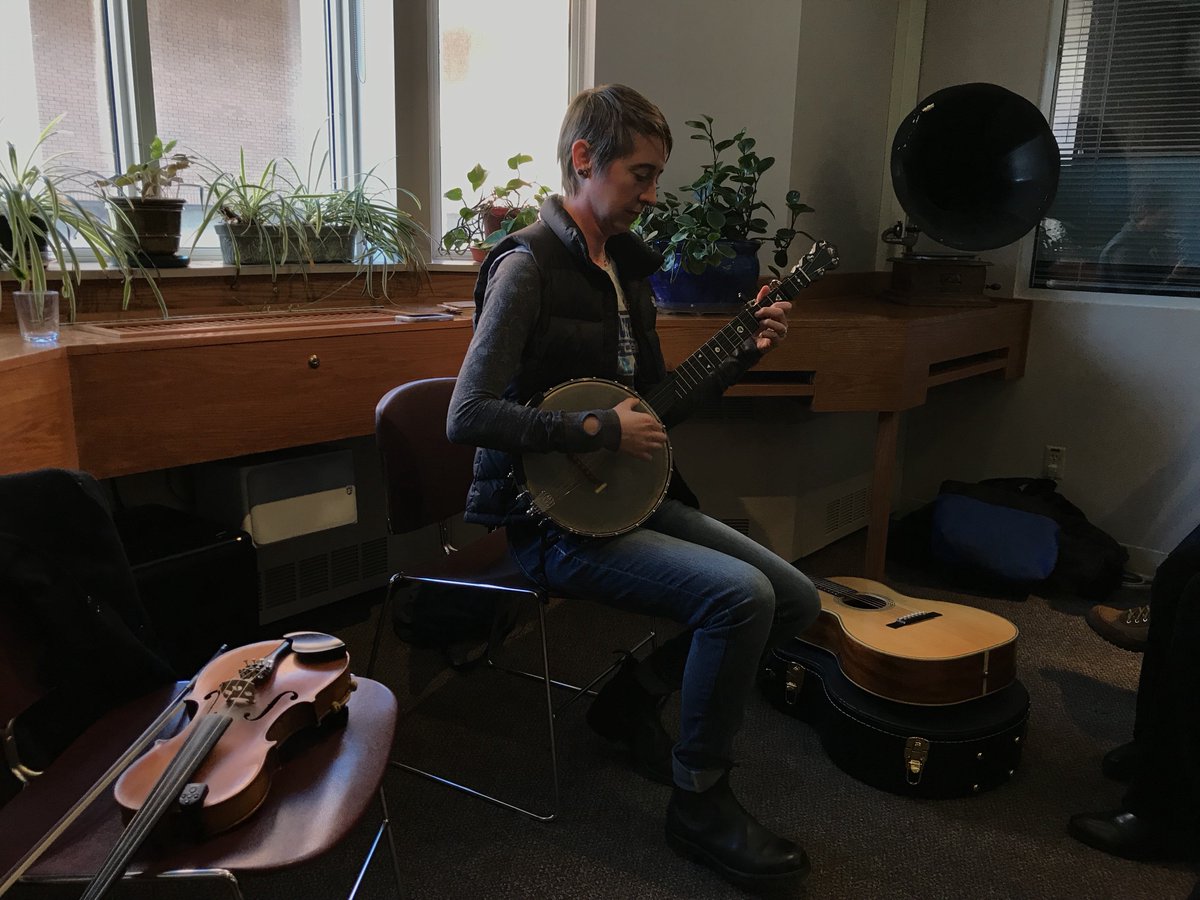 AschCollection's tweet image. Amazing afternoon with Rachel Eddy! If you want to see more of Rachel, as well as our other Women of Folkways artists be sure join us tomorrow's concert.
Details: winterroots.ca/women-folkways…
#yegevent #music #yeg