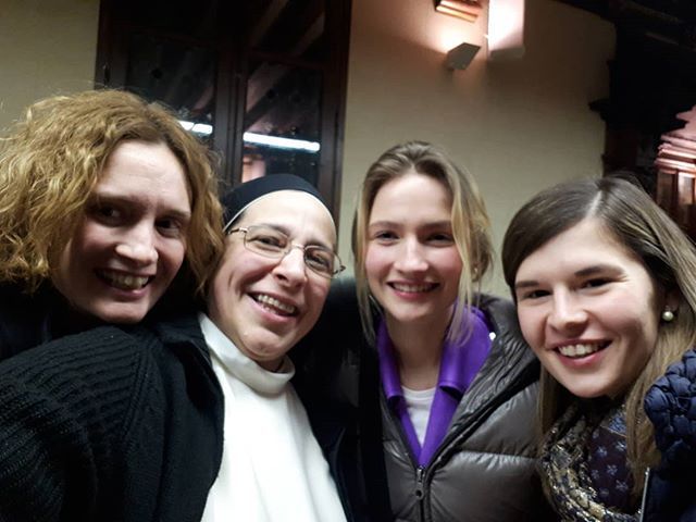 En las nuevas fronteras de @pontifex_es me encuentro con mujeres increíbles @miriamdiezbosch @alba_sabate i @janetcapdevila ift.tt/2Bk33xf