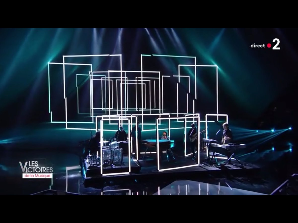voici's tweet photo. Ça sera sympa à terme, avec des cloisons. #Futuremaison #Victoires2018 https://t.co/a1Y5KYlgGU