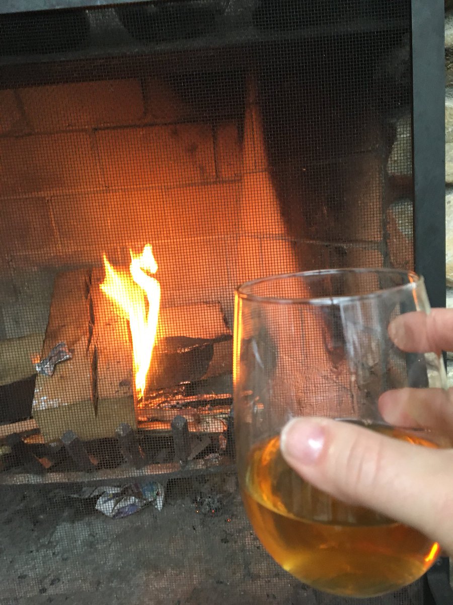 brutusolds's tweet photo. Let’s get this weekend started. #toasttogoodfriends#its5O’Clocksomewhere https://t.co/RUJZCelMhS