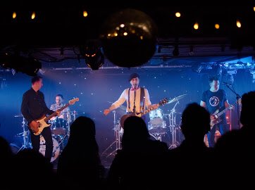 Interview tomorrow <a href="/ChatandSpin/">Chat and Spin Radio</a> 10:50am Saturday 10th.#circusgirl