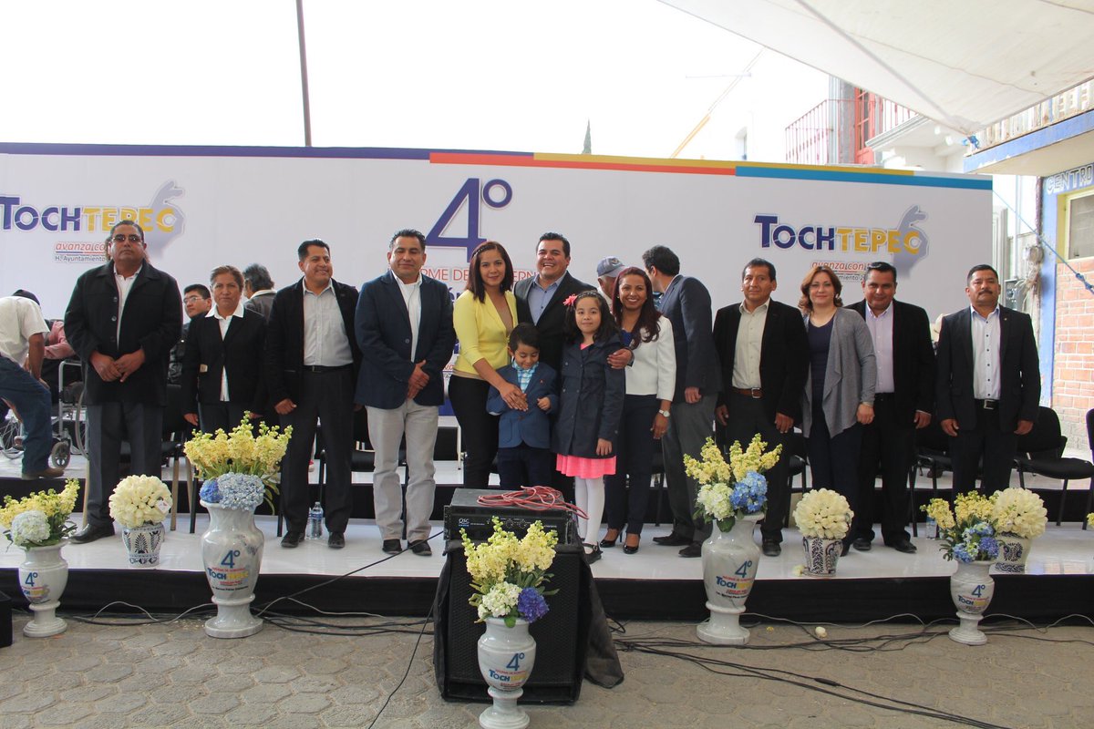 TochtepecPue's tweet photo. En el #CuartoInformeDeGobierno se dieron a conocer los resultados que durante 4 años han transformado al Municipio y sus Localidades.
Gracias por su compañía. @chioaguilarnava @MaestroJavierMT @CaroAF1 @laushfuentes 
@JavierLopezDiaz @radiotk_org @PueblaAlDia @angelitoSms https://t.co/PuCpgf0rmP