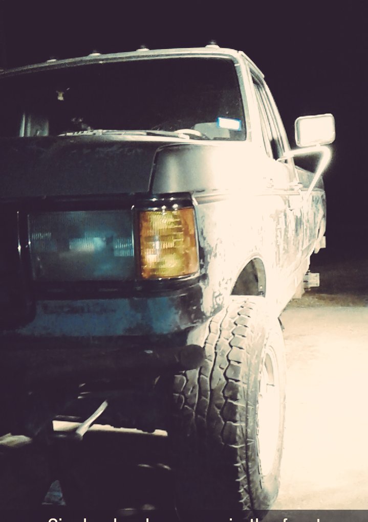 ty_holder96's tweet photo. Soon my truck will be freshly painted and 2 inch wheel spacers on front and back 🙆‍♂️ https://t.co/b6wafphNP3