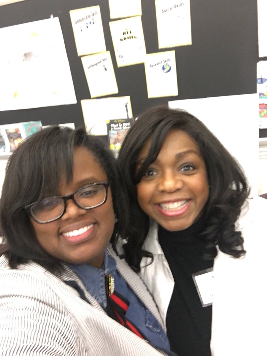 TraciTransforms's tweet photo. Rigorous Professional learning at Rice University. #IBbound https://t.co/XV3dTvWWVX