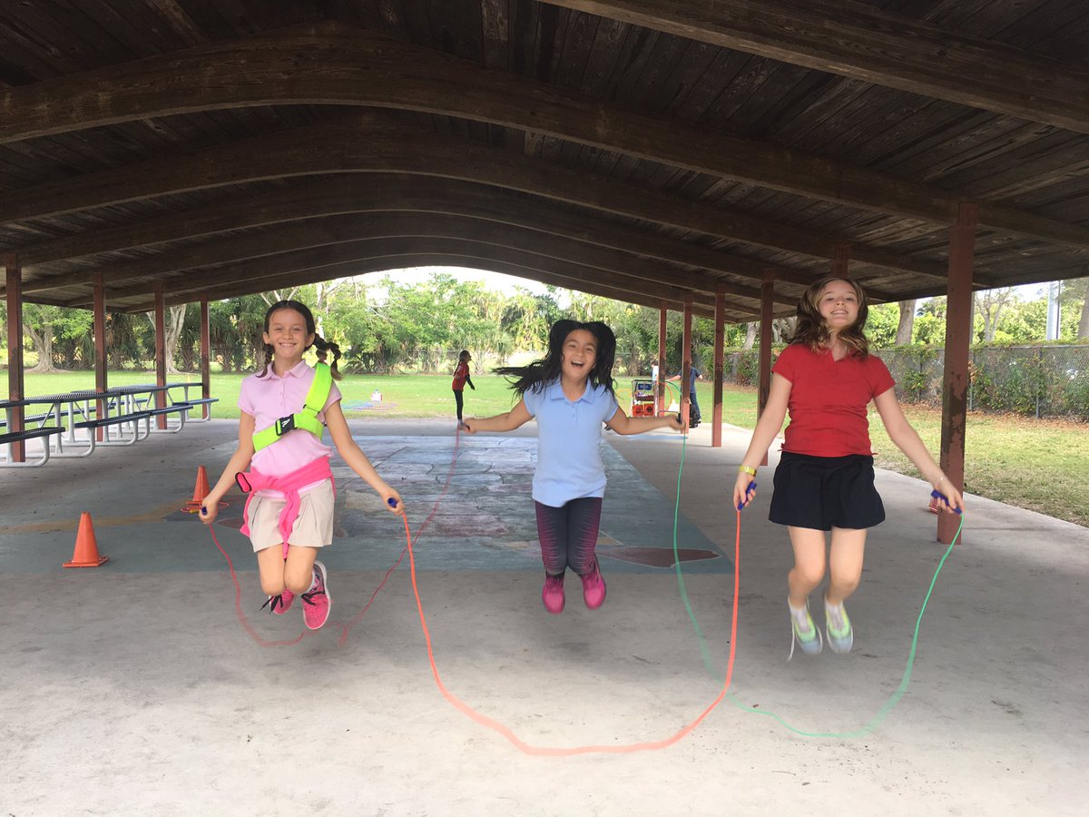 Coach_O_Calusa's tweet photo. Students showing off their skills during Jump Rope For Heart! @CalusaES @ericsternPE https://t.co/asi17dmE7j