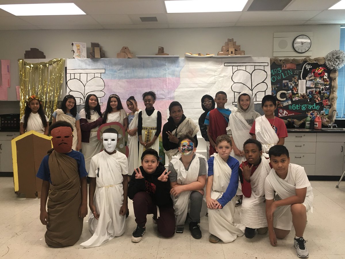 ChenoaNowlin's tweet photo. Ancient Greece in D205 was a success!! https://t.co/tCpdYlcjRD