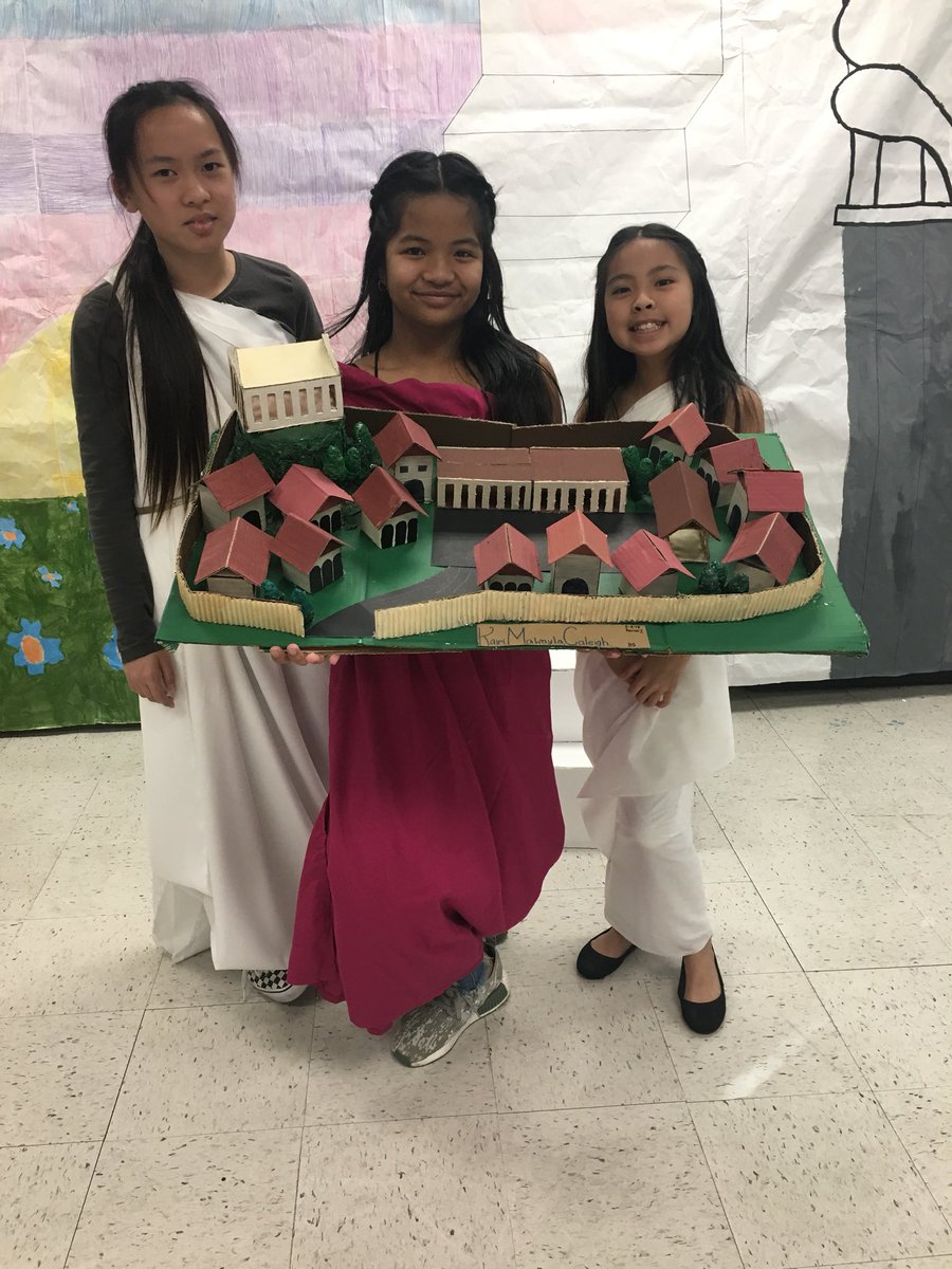 ChenoaNowlin's tweet photo. Ancient Greece in D205 was a success!! https://t.co/tCpdYlcjRD