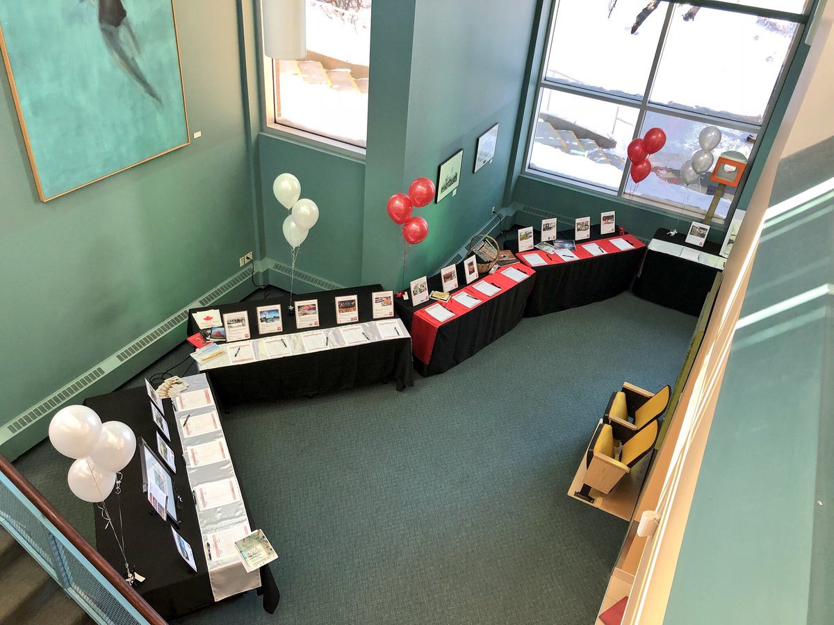 ShortgrassNews's tweet photo. RT @MHPublicLibrary: We have some amazing silent auction items on these tables! Can’t wait for our #LovintheLibrary guests to see these! ❤️ https://t.co/y44BTY4EJ3