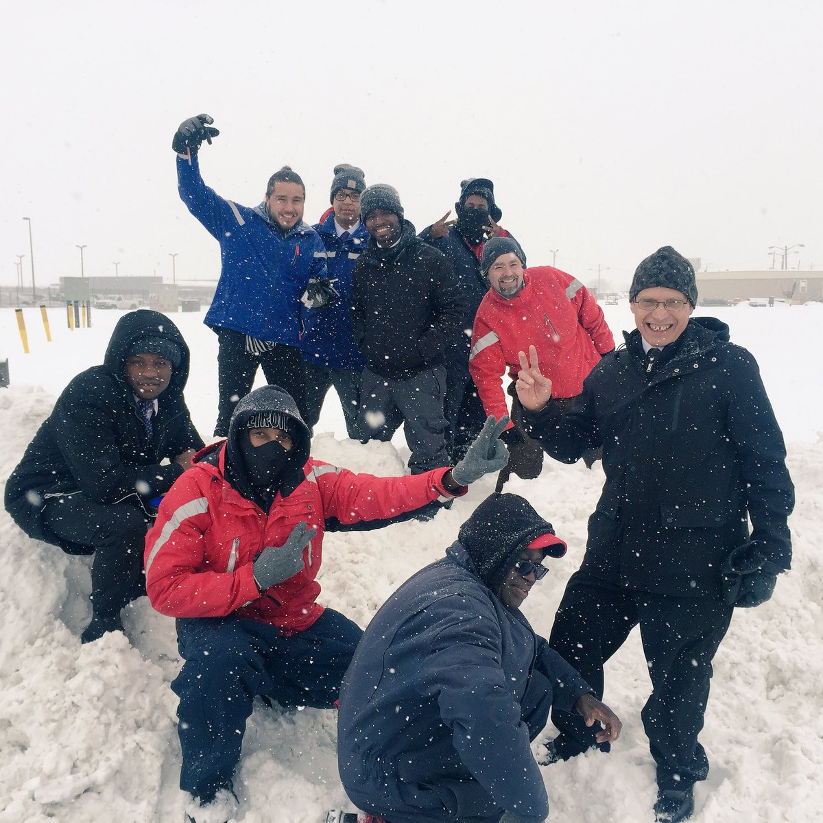 DTW team is ready for the snow @sebastianspm10 <a href="/LundonHabg/">Lundon H.</a> @wbrogers64 @GoAvisBudget <a href="/ABG_Amanda/">Amanda Campbell</a>