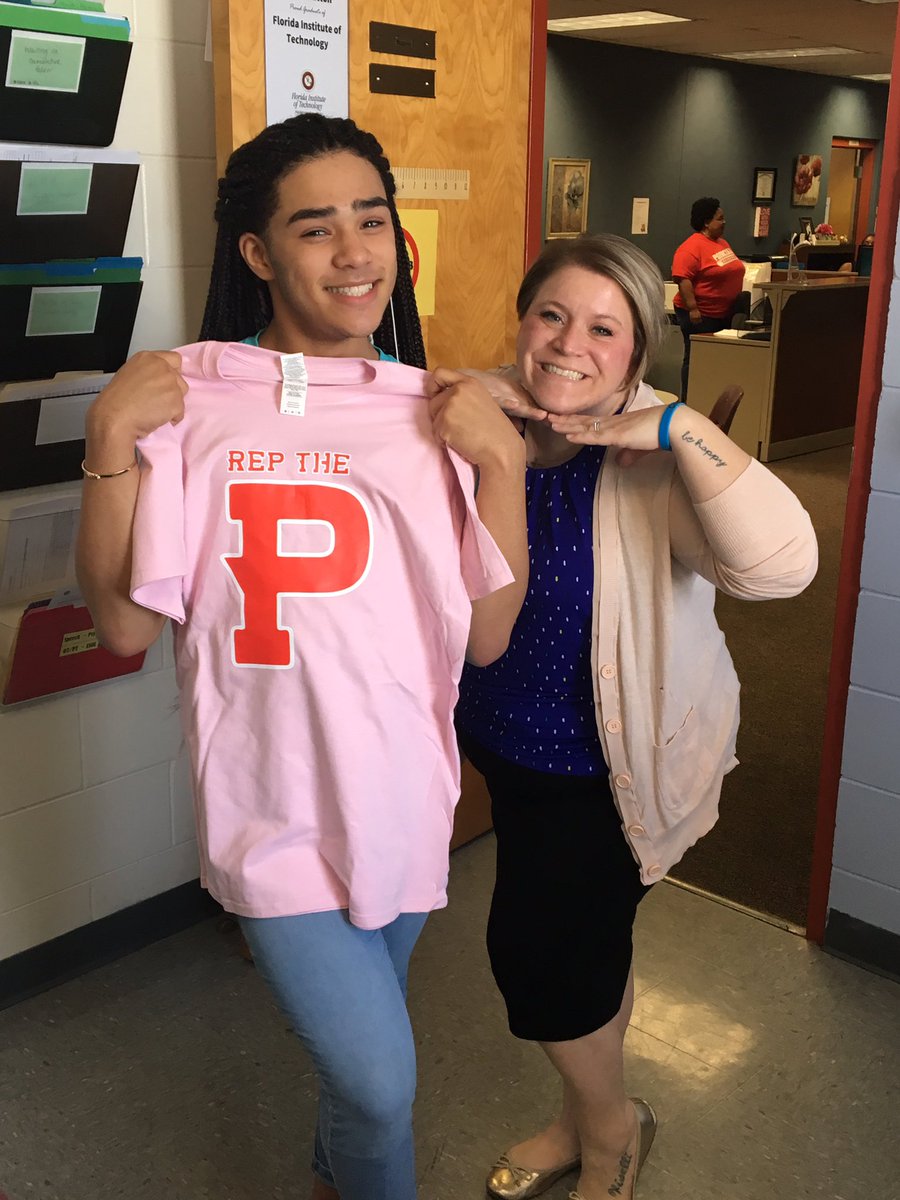 JessMcHatton's tweet photo. Mr. Darago, Deputy Oliver, and Mrs. Walters getting in on the kindness action! Limited Edition Rep the P shirts! #ThisIsPHS #RepTheP #sdockindness18 #Everybodywantsone @WaltersAPphs @DaragoAPphs @PoincianaPoint @poincianahigh https://t.co/dDlRCWGNej