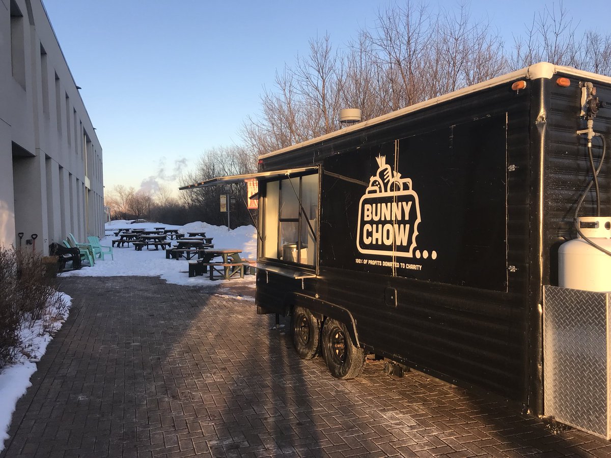 BunnychowMSP's tweet image. With Gumbo bunnies and Vegan bunnies, and @PottersPasties pasties at @summitbeer?  True story. Check it out with Bayou Bingo and delish beer of course!