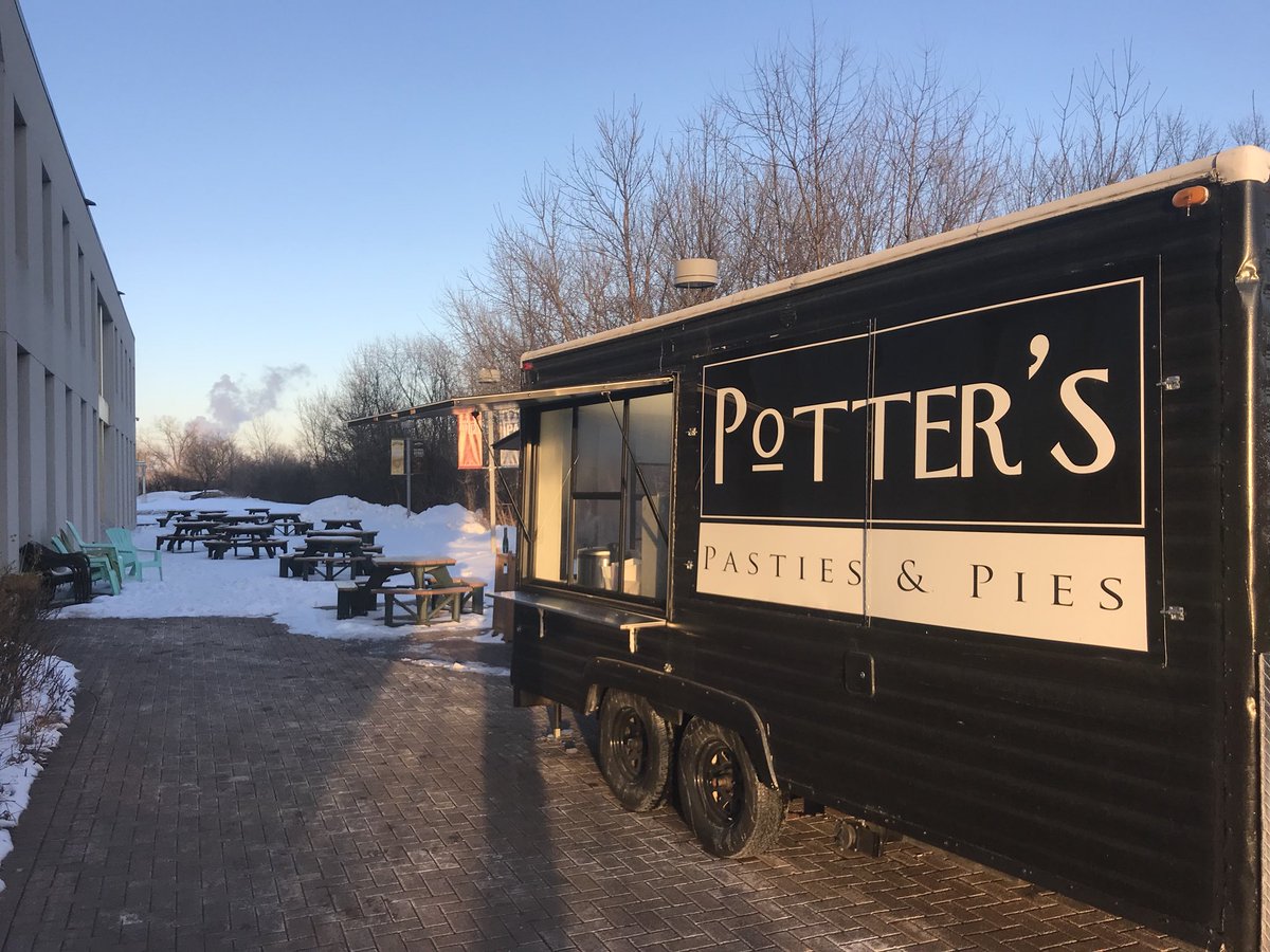 BunnychowMSP's tweet image. With Gumbo bunnies and Vegan bunnies, and @PottersPasties pasties at @summitbeer?  True story. Check it out with Bayou Bingo and delish beer of course!