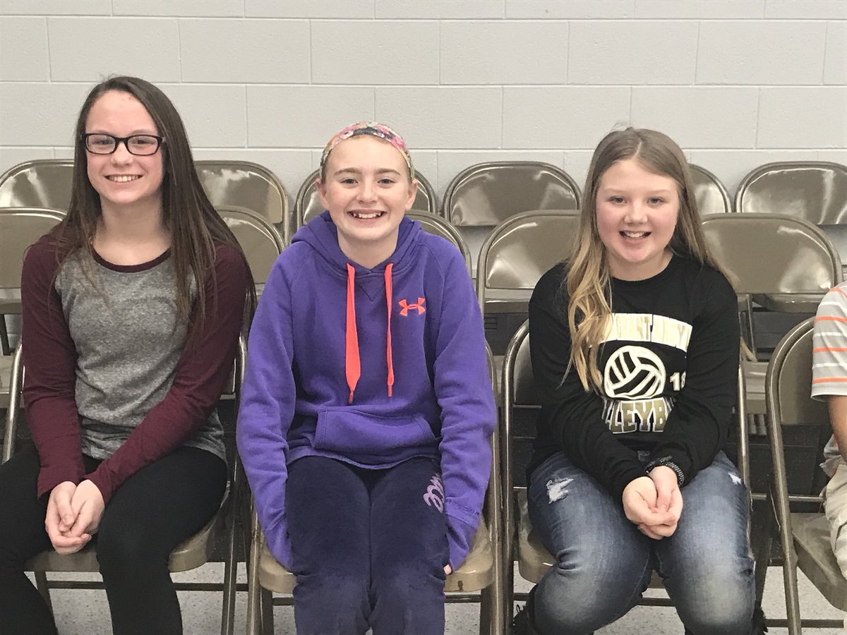 The Spelling Bee finalists! Great job Carley (5th gr champ)Johnna, Kami (6th gr champ), and Josh(not pictured). 💛🖤🐝