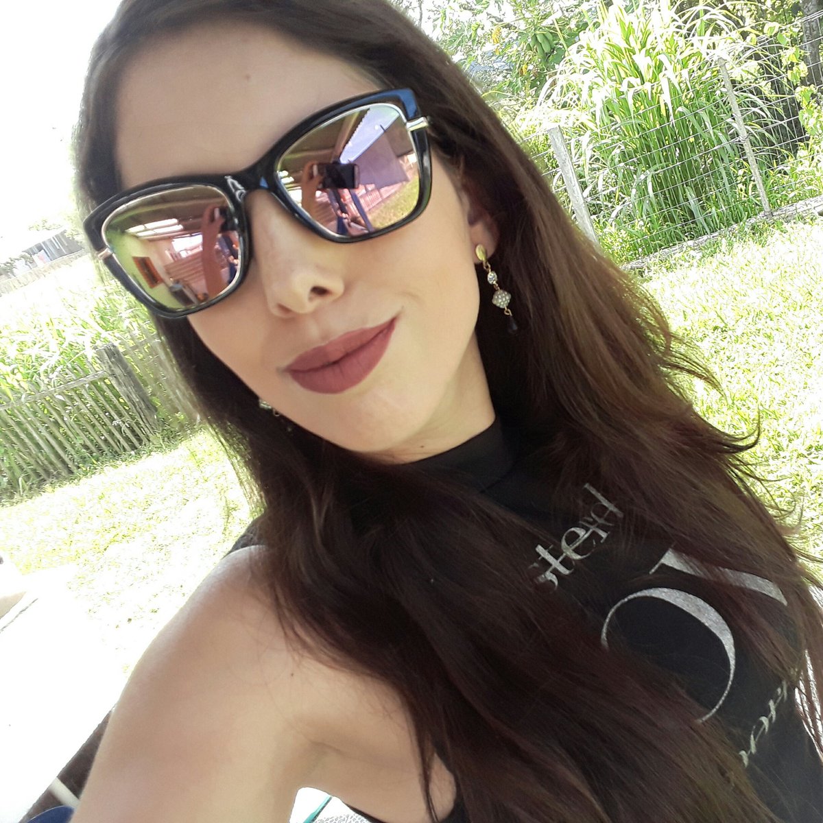 Laryanelopes's tweet photo. #NewProfilePic https://t.co/yBKcrxfjPu
