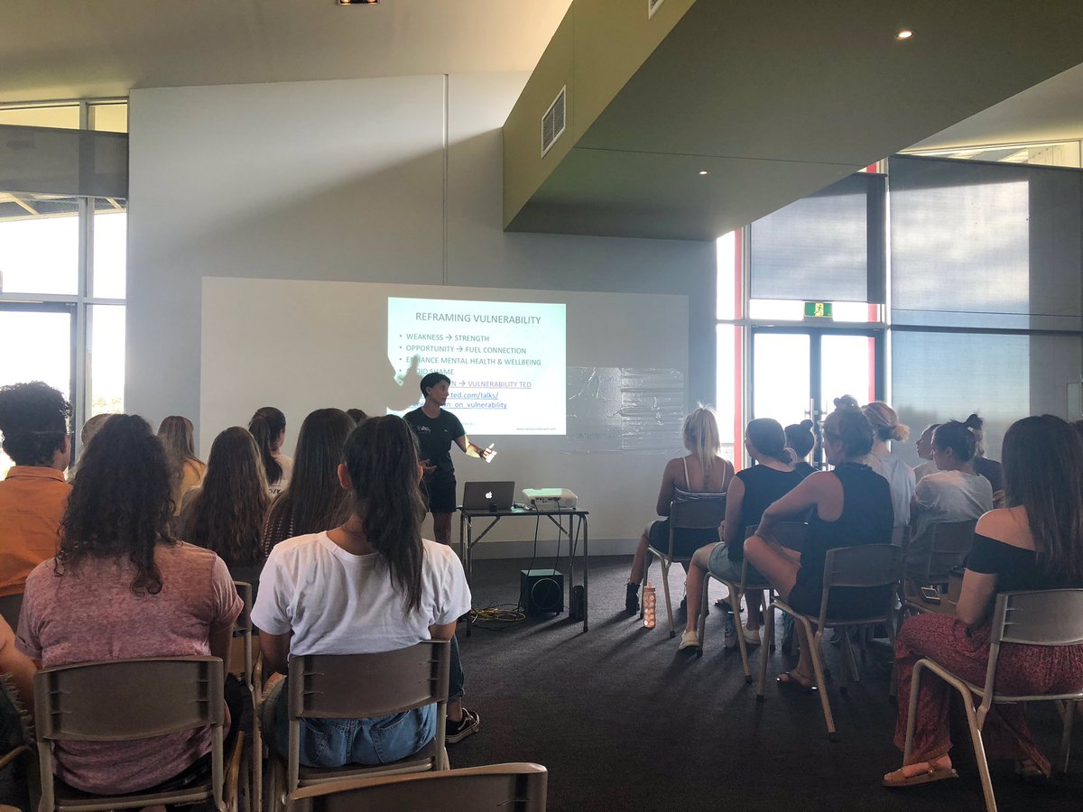 Loved presenting on #GrowthMindset &amp; reframing vulnerability with <a href="/WilliamstownFC/">Williamstown FC</a> #vflw players &amp; coaches this morning. #process #workrate #challenges #dweck