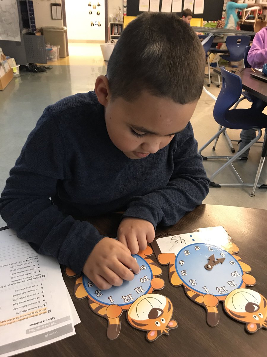 MissMcMannis's tweet photo. Tools for telling time β°πβοΈ
The kiddos used manipulatives that best helped their thinking! #ReynProud #ExploreHM #EvaluateHM #ReynMath https://t.co/P9fvncZfC4
