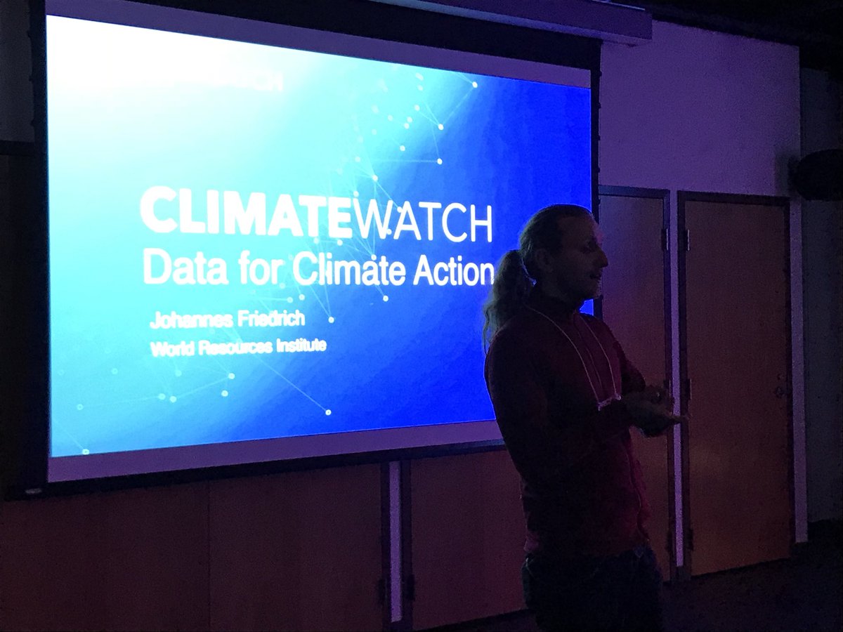 .<a href="/JohannesFried/">Johannes Friedrich</a> of <a href="/WorldResources/">World Resources Institute</a> presents #Climatewatch at #climatevr hackathon. Check out climatewatchdata.org for country-level #climate data.
