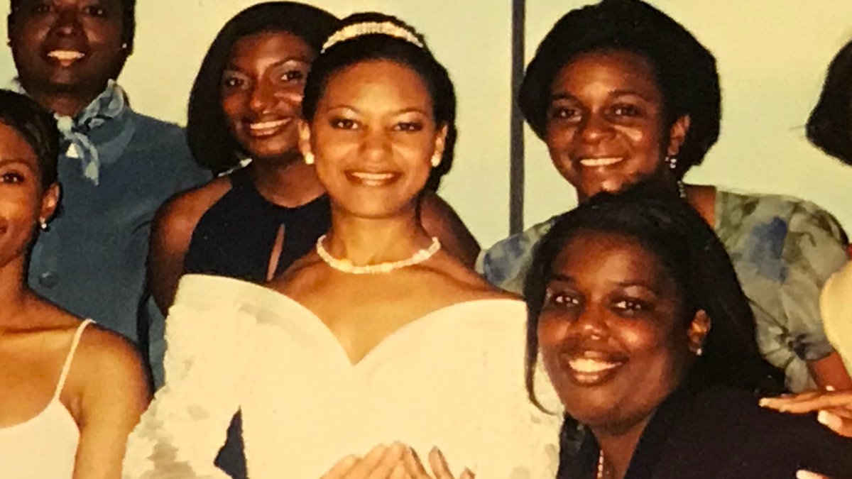 principalvoices's tweet image. Happy Birthday to my back, Dr. Edwina H. Bell, the deuce of the FSU @KEDST_1973 Fall 89 Line! I love you line sister! #KEMade @MsCarlaBell @BCACDST
