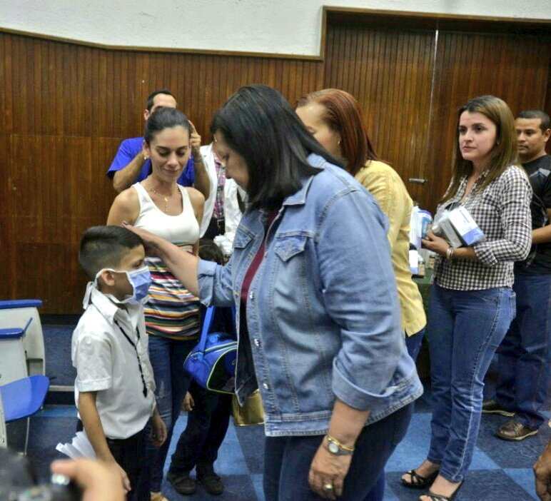 Visitamos las instalaciones de la Dirección General Sectorial de Salud para oficializar la entrega de tratamientos y vitaminas a pacientes con Fibrosis Quística junto a la Dra. @LindaAmaro 
#LaraSaludPotencia 
#JuntosPodemosMas