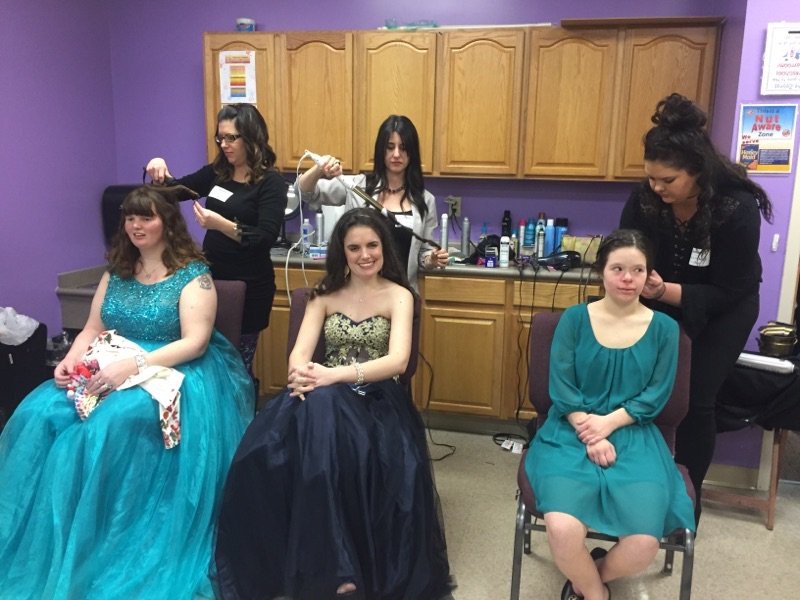 HCCwesterville's tweet photo. Our special guests are getting all dolled up and ready to walk the red carpet. #NightToShine #TimTebowFoundation #hccwesterville #StandWithUs Tim Tebow Foundation https://t.co/CBDnxjf7V7