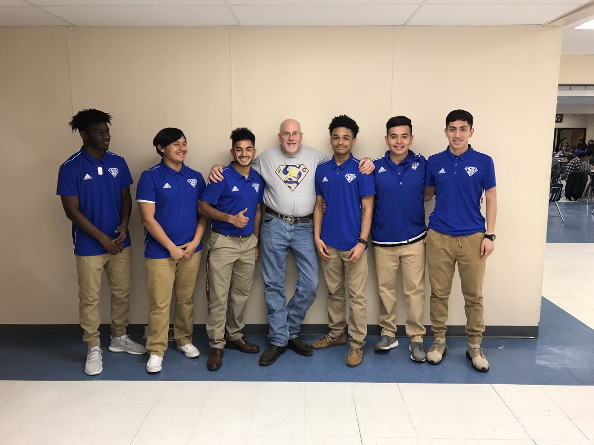 LetsNotWalk's tweet photo. Week #2 Teachers of the week! Mr. McCoy and Mr. Halter⚽️📝 Come support them as they have a penalty shootout today at the Gerald Prim Stadium during half time show of our varsity game versus Texas high @ 7 pm 💙⚽️💛 #TeacherOfTheWeekFaceOff #Week2 #GameDay https://t.co/GWDxxMsEIe