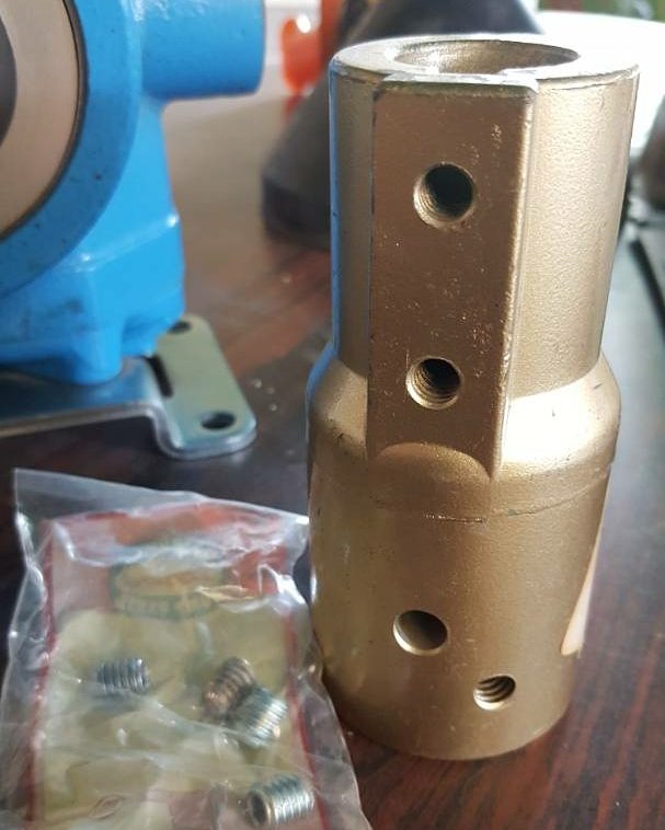 CKronosII's tweet photo. Disponible Bomba de piston HYPRO 5210C (eje sólido), para asperjadoras de 400 lts de acople al toma fuerza del tractor. #AsperjadorasDeTractor #Bomba #Condorito #Pasto #Hortalizas #Herbicida #Fungicida #Asperjadora #Hypro #CKronosII https://t.co/g4co3obR4e