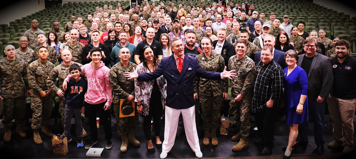 GroovyBruce's tweet image. Thanks @USMC Parris Island for hosting Last Fan Standing! (the winner was the Marine giving me the rabbit ears) #ThankYouForYourService