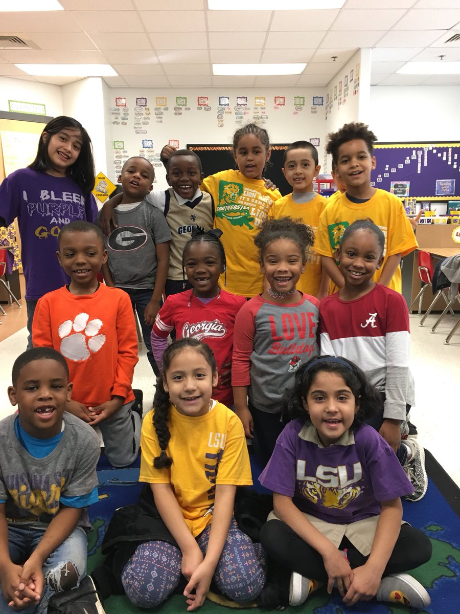 Ison1st's tweet photo. College is the bridge to our future and we hold the key! #collegespiritday #GeauxTigers #LionUp #GoDawgs #RollTide  #ClemsonFamily #YellowJackets @IsonSpringsES @PrincipalSWhite @Dr_iParham @FultonCoSchools @Hudson_ISES @LaShawna_McCoy https://t.co/TWUcMfQBA4