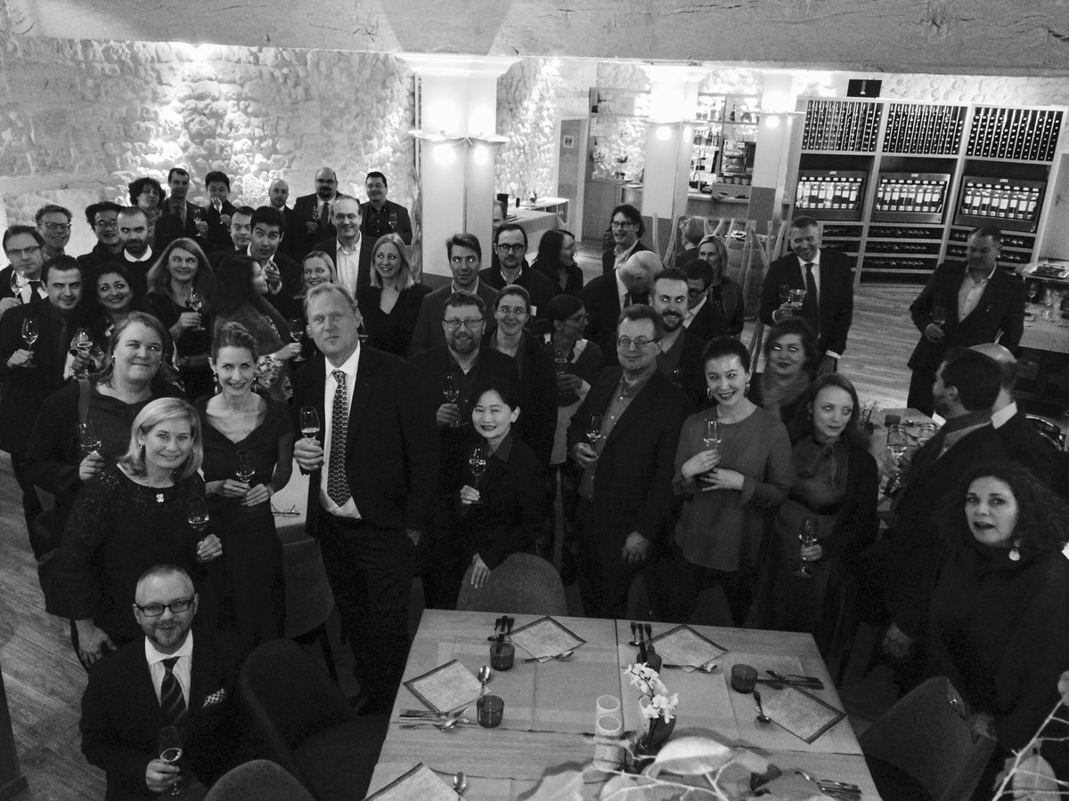 mastersofwine's tweet image. Stage 2 MW seminar @Vin_Dourthe coming to an end, and handing over the baton to equally dedicated and determined #mastersofwine students @waitrosewine in Odney.