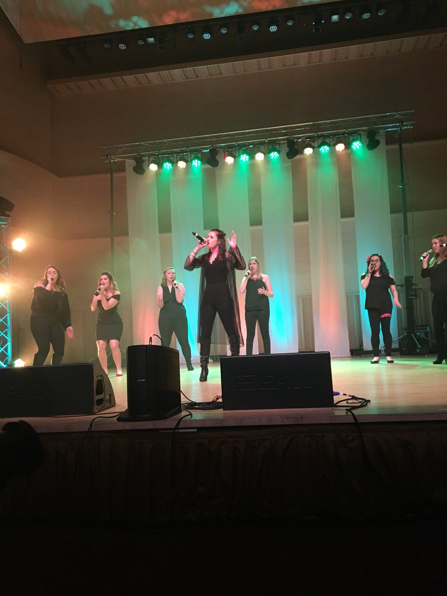 <a href="/TGFIacappella/">TGFI</a> rocking out on stage!! #ThisIsHowISingStrong #SingStrongNY #SSNY #SSNY2018 #SingStrong