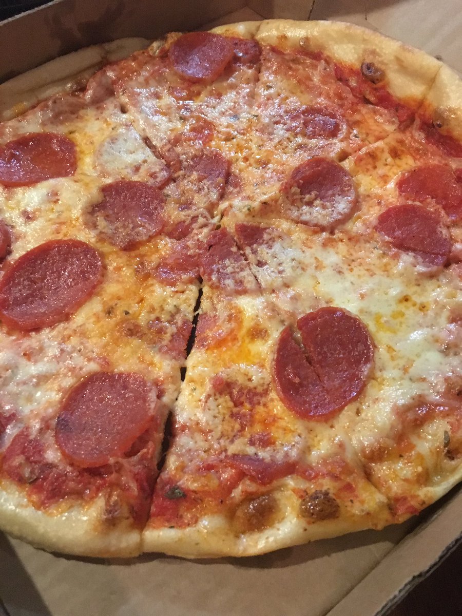 ShayA_WREG3's tweet photo. I like celebrating...so I had to partake 🤷🏼‍♀️ #NationalPizzaDay @AldosPizzaPies https://t.co/0uQmBHnl8e