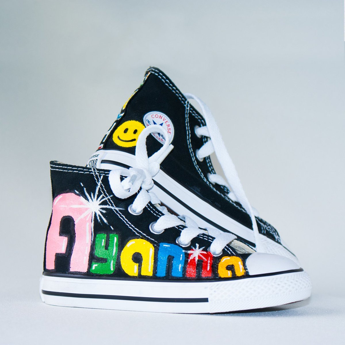 manduwe_com's tweet photo. Sneakers by Lucas https://t.co/hsZEzaQl8g #authenticafrica #manduwe https://t.co/2aMzpURGvo