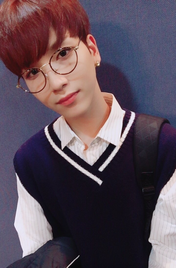 2able_wontop's tweet photo. 원탁 선배 인스타가 업로드 됐탁
훈훈한 비주얼에 안경이라니!
이런 사진 올려주셔서 감사합니다 🙇🏻‍♂️

https://t.co/s1ZXOh80Qq https://t.co/GpUjpezgfU