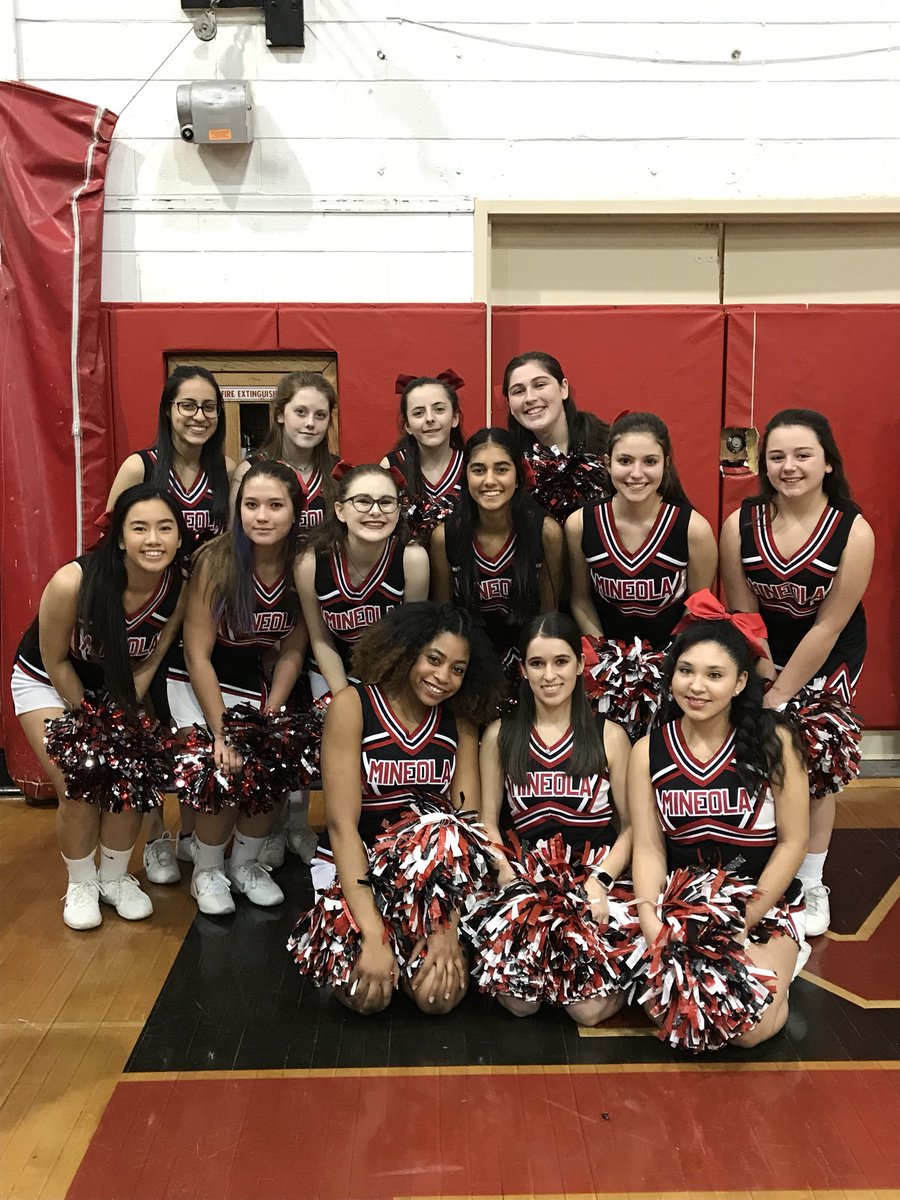 Great job by our cheerleaders! #gomustangs #mineolaproud