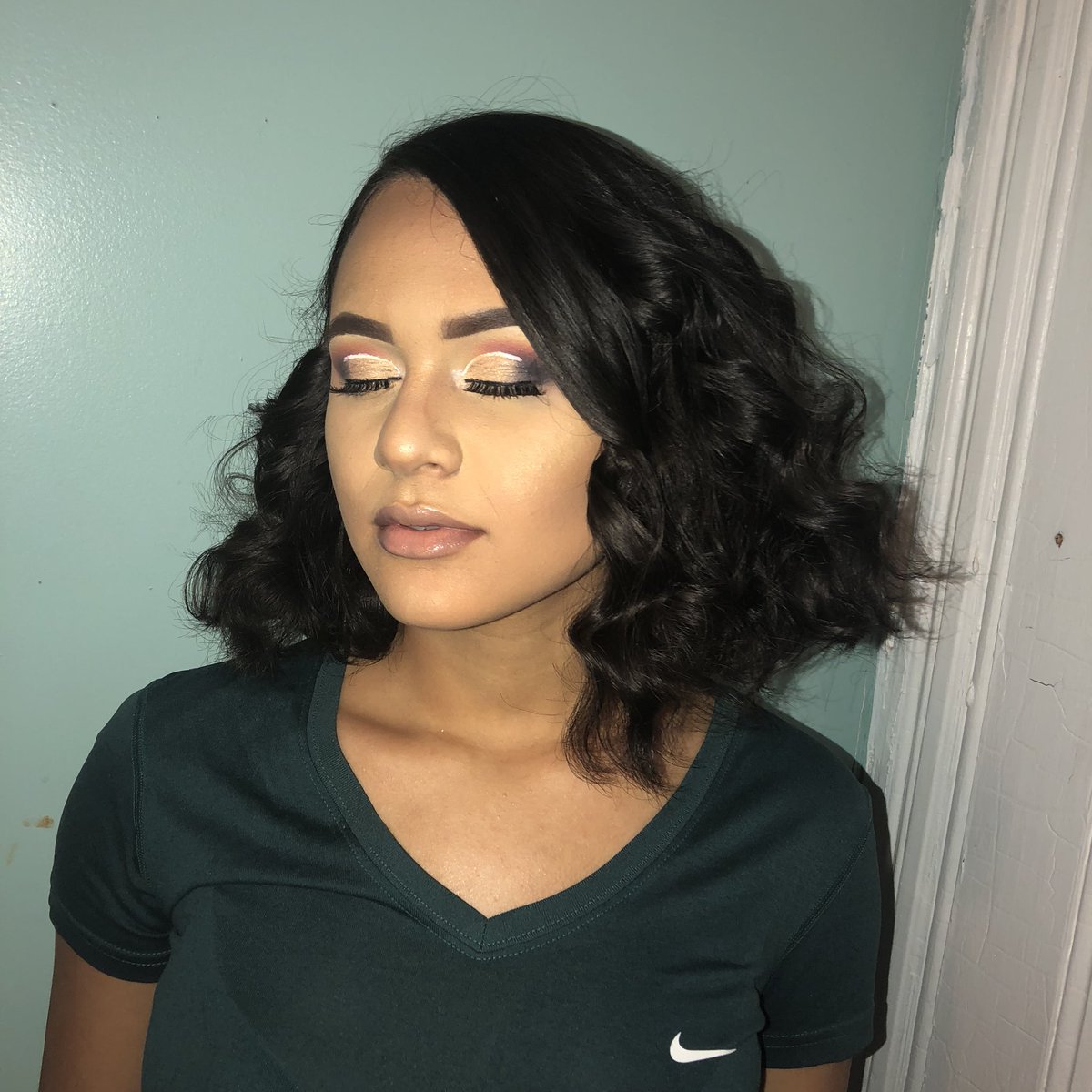 angiedollaz's tweet photo. makeup by me 💋 a rt can help me get out there, follow my makeup page on ig @/beatsbyang https://t.co/EvYlHTV7Pw