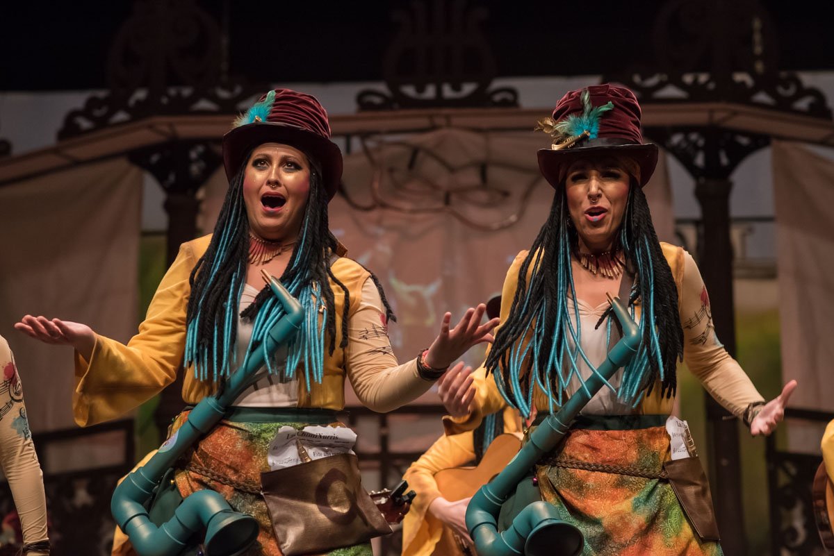 48HorasBadajoz's tweet photo. termina la #COMBA2018FINAL para @LasChimiXurris que han superado sus pases anteriores para terminar realmente en alto con su mejor actuación. Felicidades y a disfrutar del #carnaval! https://t.co/Vp2OVFxdkI