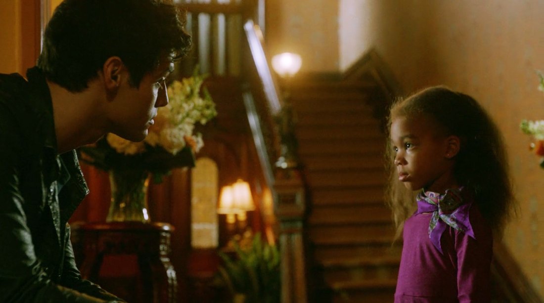 Angeleyz4ever's tweet photo. Lets talk warlocks! Nobody plays a better warlock then @actress_ariana Madzie is cute, happy and an all around sweetheart of a character that we all have grown to love since first seeing her with Alec! She shows kindness in the show every time! #warlocksrock #KindnessMatters https://t.co/tfk70XmPOO