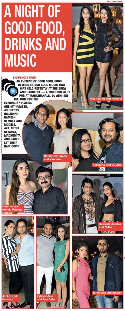 SoulSpace_In's tweet photo. Apart from the mouth-watering collection of #brews for all tastes, @Brewandbarbeque - Microbrewery Pub, @SoulSpace_In #ArenaMall serves delectable pub grub &amp; plays latest hits to get groovy on the #dance floor. Here’s a small snippet of how #nightlife should exactly be! https://t.co/LUHJt7sDkW