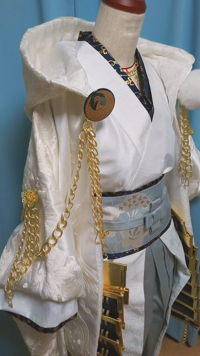 つばさ いまさら鶴丸の衣装がなんでこんな伸びてるんだって思って きれいな衣装作ってる方たくさんいるし白無垢 を素材にしてるのもみたことあるのでそんな珍しいことではないし 鎖編んでる方も見たことある 鶴丸国永ってすごいな