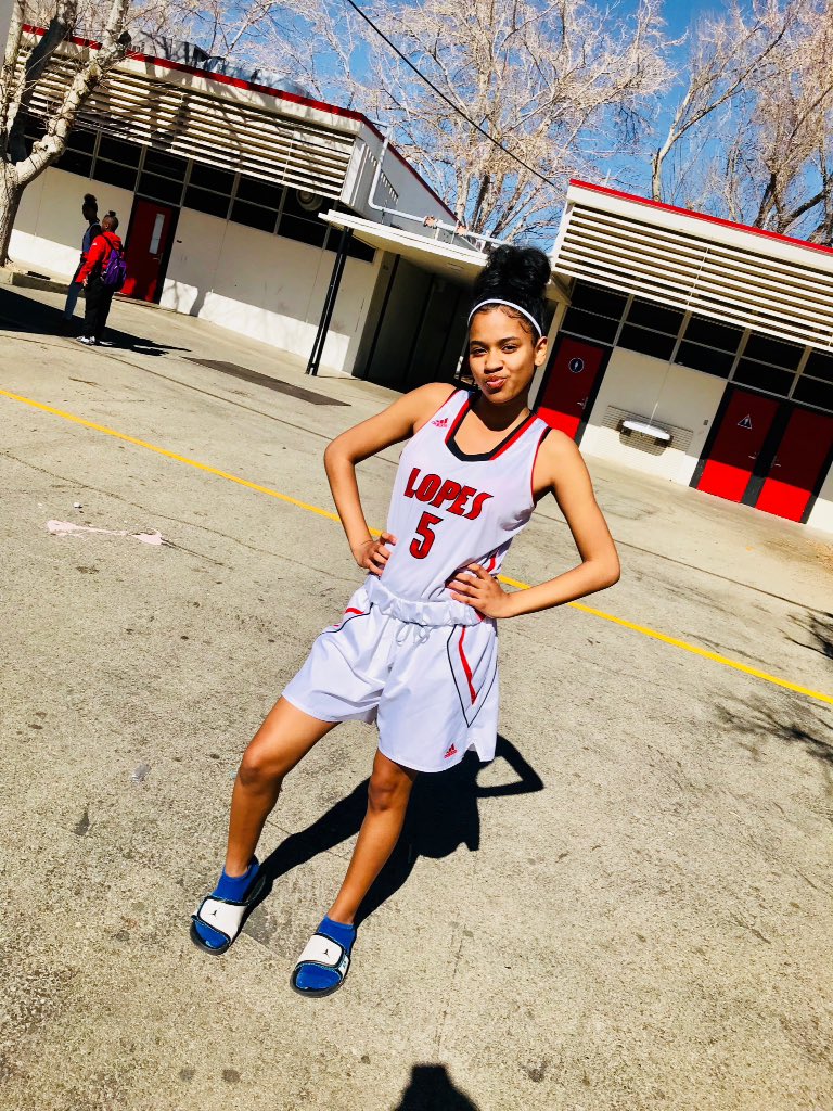ZuriMorris's tweet photo. Sophomore Szn was a success 😛✅ #buff #playoffsnextweek 😎 https://t.co/antoxKjaVj