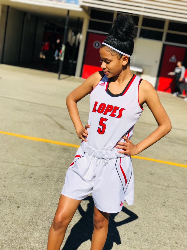 ZuriMorris's tweet photo. Sophomore Szn was a success 😛✅ #buff #playoffsnextweek 😎 https://t.co/antoxKjaVj