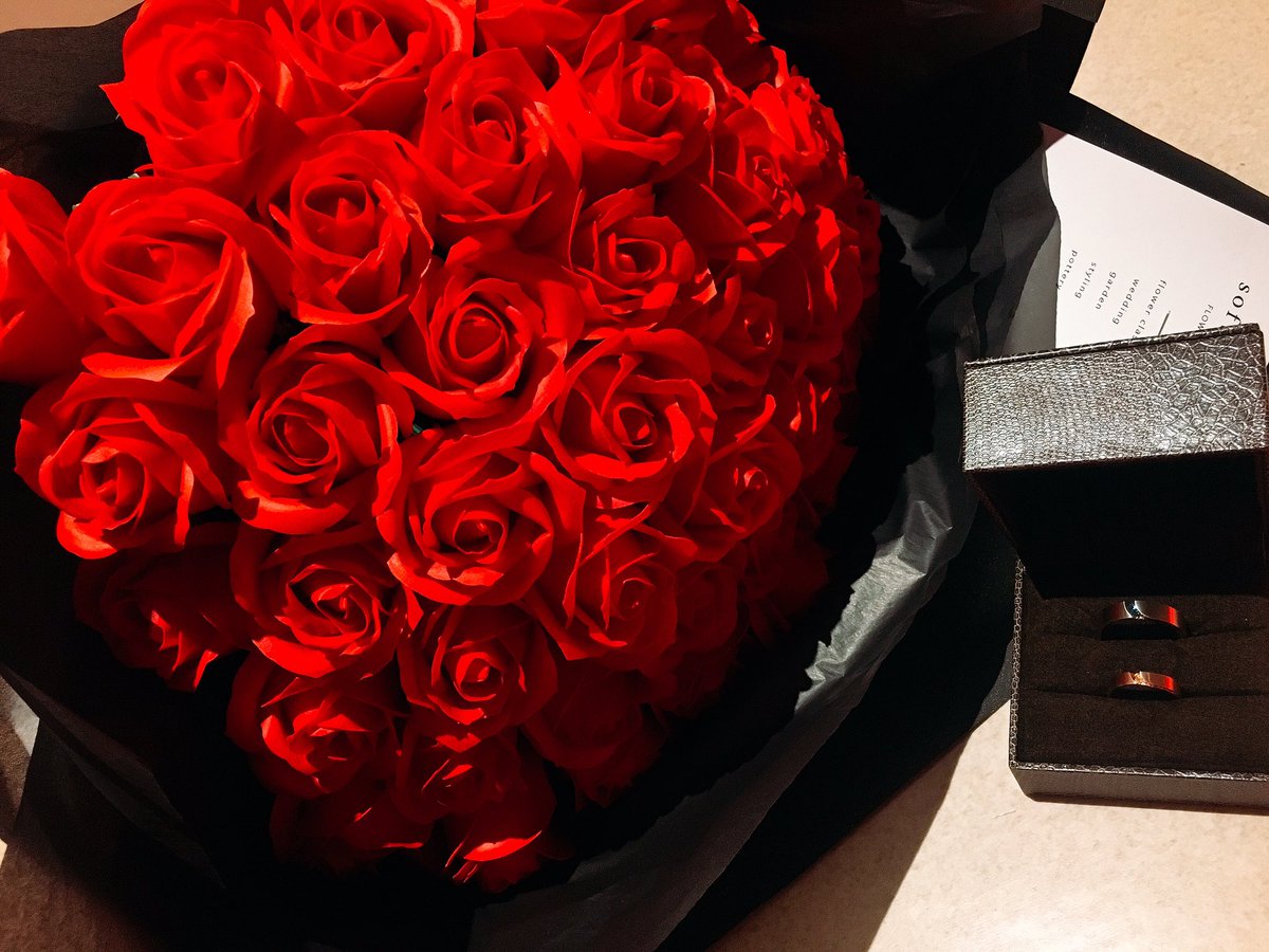 _100cm's tweet image. 신혼집에서 받은 프로포즈❤️

'결혼해줄래?' 보다 더 감동이었던
'우리 결혼하자'

꺅!!!!!!!!&amp;gt;_&amp;lt; 행복해❤️